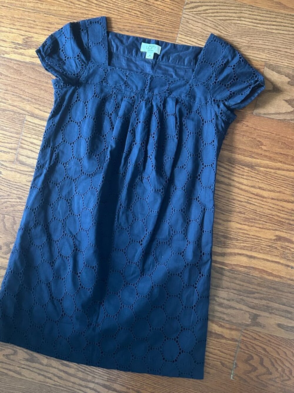 LOFT Ann Taylor Navy Eyelet Cap Sleeve Square Neck Dressn Size 4P Petite in exce - Picture 7 of 13